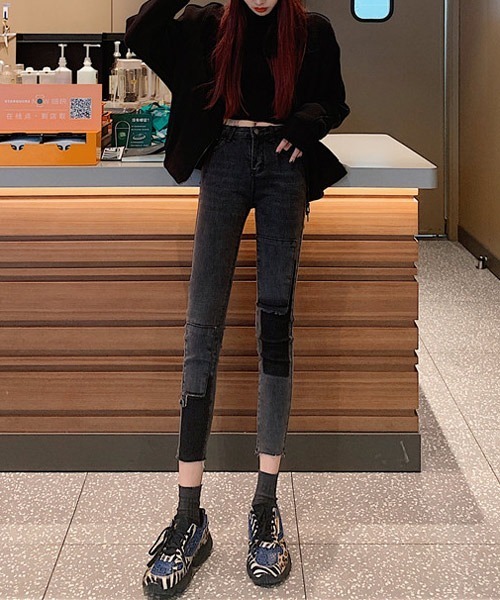 i-dare(アイディア)の「【i-dare】ハイウエスト デザイン デニムパンツ(デニムパンツ・レディース・グレー/ブルー・SMALL/MEDIUM/LARGE)」の2枚目の写真