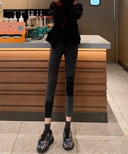 i-dare(アイディア)の「【i-dare】ハイウエスト デザイン デニムパンツ(デニムパンツ・レディース・グレー/ブルー・SMALL/MEDIUM/LARGE)」の5枚目の写真