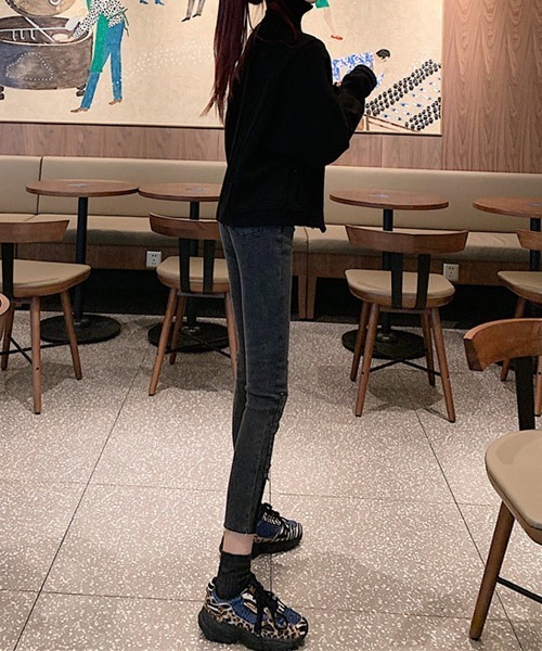 i-dare(アイディア)の「【i-dare】ハイウエスト デザイン デニムパンツ(デニムパンツ・レディース・グレー/ブルー・SMALL/MEDIUM/LARGE)」の4枚目の写真