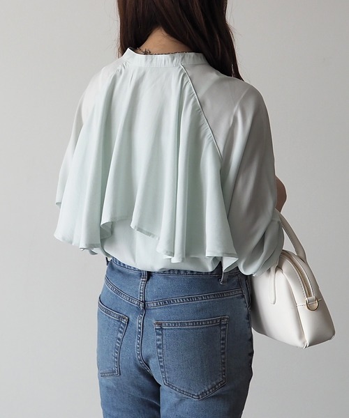 Riberry（リベリー）の「バックフリルブラウス（シャツ/ブラウス・レディース・オフホワイト/ベージュ/グリーン/オレンジ・MEDIUM）」の4枚目の写真