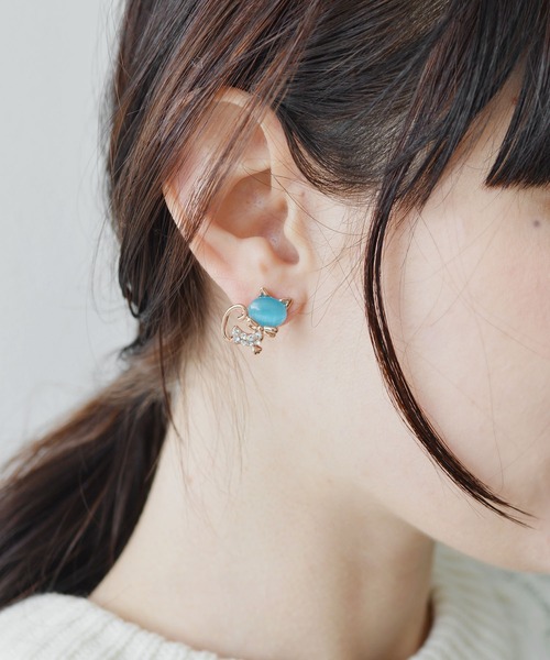 ma chere Cosette?(マシェールコゼット)の「ネコプチビジューピアス(ピアス(両耳用)・レディース・ブルー・FREE)」の1枚目の写真