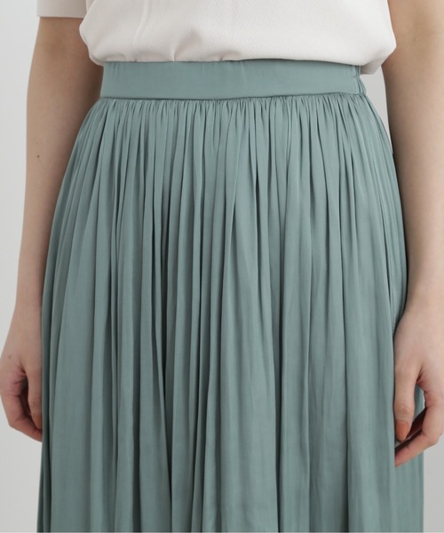 NATURAL BEAUTY BASIC（ナチュラルビューティーベーシック）の「[洗える]サテンギャザースカート（スカート・レディース・グレイッシュベージュ/ブラウン/ライトグリーン・X-SMALL/SMALL/MEDIUM）」の13枚目の写真