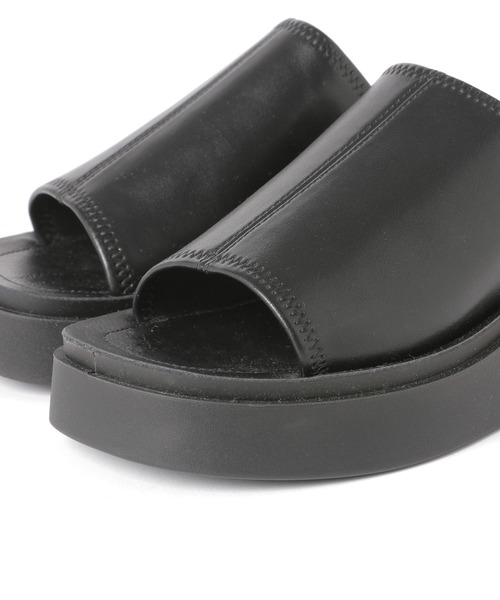 LOWRYS FARM（ローリーズファーム）の「カンドウフィットサンダル　260870（サンダル・レディース・ブラック/ブラウン/アイボリー/ブルー/オレンジ・MEDIUM/LARGE）」の12枚目の写真