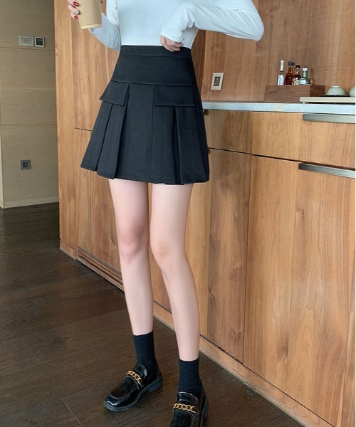 ibeul_（イベール）の「フラップ付きプリーツミニSK（スカート・レディース・ブラック/ブラウン/グレー・L/S/M）」の8枚目の写真