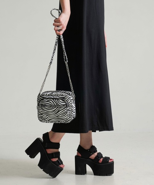 夢展望（ユメテンボウ）の「スクエアチェーンショルダーバッグ（ショルダーバッグ・レディース・ブラック/グリーン/ホワイト×ブラック/ブラウン・FREE）」の14枚目の写真