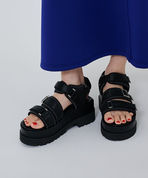 CITY TOKYO（シティトウキョウ）の「【アウトドア〇】ワークソールスポーツサンダル【A＋TOKYO / エープラストウキョウ】（サンダル・レディース・ブラック/ブラウン・1/2）」の2枚目の写真