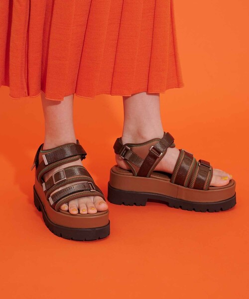 CITY TOKYO（シティトウキョウ）の「【アウトドア〇】ワークソールスポーツサンダル【A＋TOKYO / エープラストウキョウ】（サンダル・レディース・ブラック/ブラウン・1/2）」の6枚目の写真