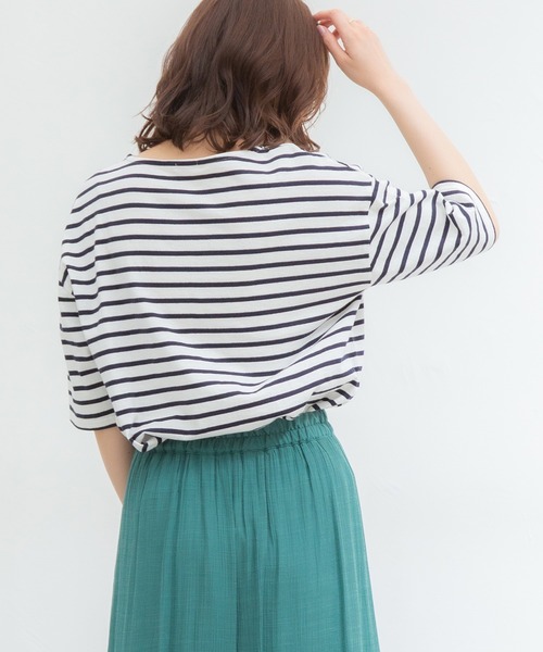 Honeys（ハニーズ）の「ボーダーゆるＴシャツ（Tシャツ/カットソー・レディース・ネイビー系/ベージュ系その他/ネイビー系1/ホワイト×ネイビー・S/L/M）」の5枚目の写真