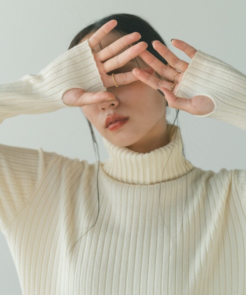 VANNIE U(ヴァニーユー)の「フィンガータートルニット(ニット/セーター・レディース・ブラック/ベージュ/パープル/ブラウン/ピンク/グリーン/アイボリー/レッド/グレー/ライトグレー・FREE)」の3枚目の写真