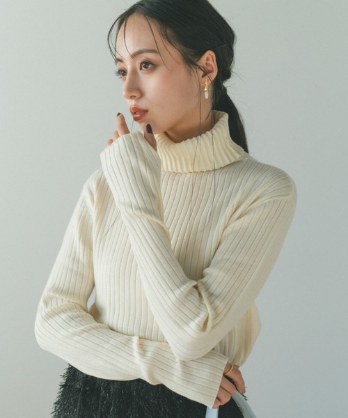 VANNIE U(ヴァニーユー)の「フィンガータートルニット(ニット/セーター・レディース・ブラック/ベージュ/パープル/ブラウン/ピンク/グリーン/アイボリー/レッド/グレー/ライトグレー・FREE)」の15枚目の写真