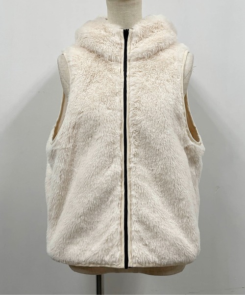 LUGIVA(ルギヴァ)の「ボアライナー付きマウンテンパーカー(マウンテンパーカー・レディース・オフホワイト/ブラック/カーキ・M)」の22枚目の写真