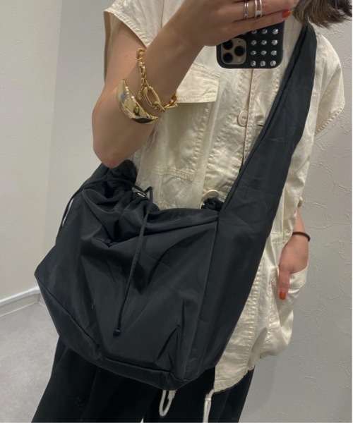 ap retro（アプレトロ）の「ドロストショルダーバッグ / クロスボディバッグ（ショルダーバッグ・レディース・ブラック/オフホワイト・FREE）」の16枚目の写真