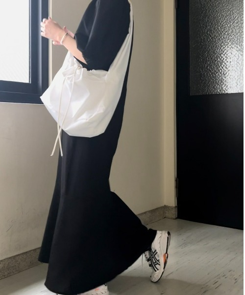 ap retro（アプレトロ）の「ドロストショルダーバッグ / クロスボディバッグ（ショルダーバッグ・レディース・ブラック/オフホワイト・FREE）」の17枚目の写真