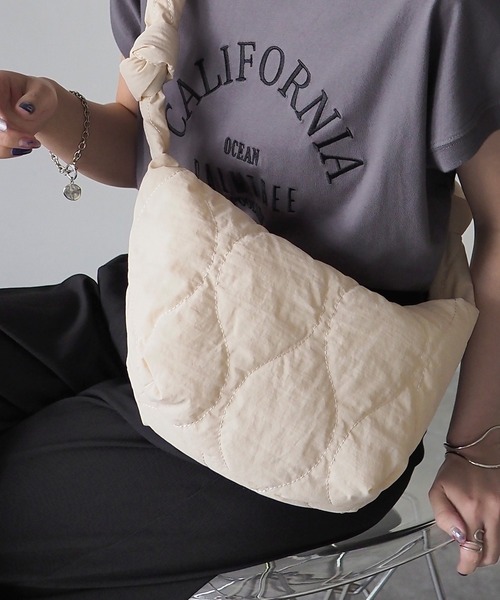 Riberry（リベリー）の「キルティングミニショルダーバッグ（ショルダーバッグ・レディース・アイボリー/ブラック/カーキ/イエロー/ベージュ・FREE）」の13枚目の写真