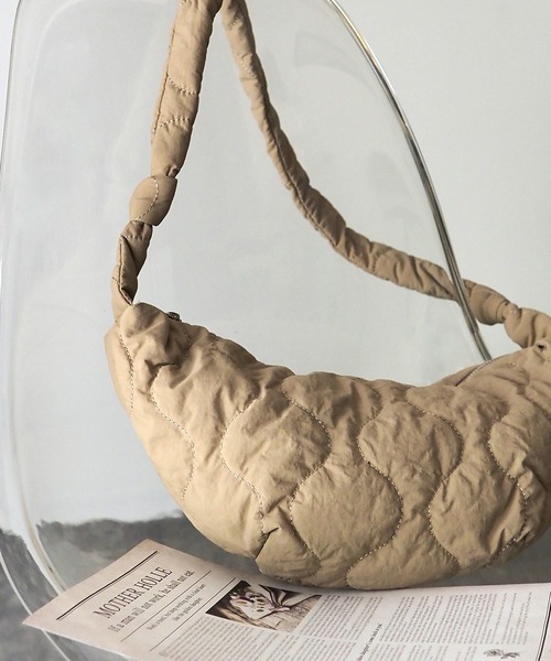 Riberry（リベリー）の「キルティングミニショルダーバッグ（ショルダーバッグ・レディース・アイボリー/ブラック/カーキ/イエロー/ベージュ・FREE）」の16枚目の写真