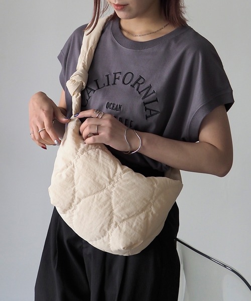 Riberry（リベリー）の「キルティングミニショルダーバッグ（ショルダーバッグ・レディース・アイボリー/ブラック/カーキ/イエロー/ベージュ・FREE）」の10枚目の写真