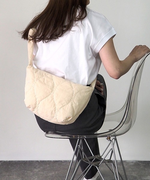 Riberry（リベリー）の「キルティングミニショルダーバッグ（ショルダーバッグ・レディース・アイボリー/ブラック/カーキ/イエロー/ベージュ・FREE）」の14枚目の写真