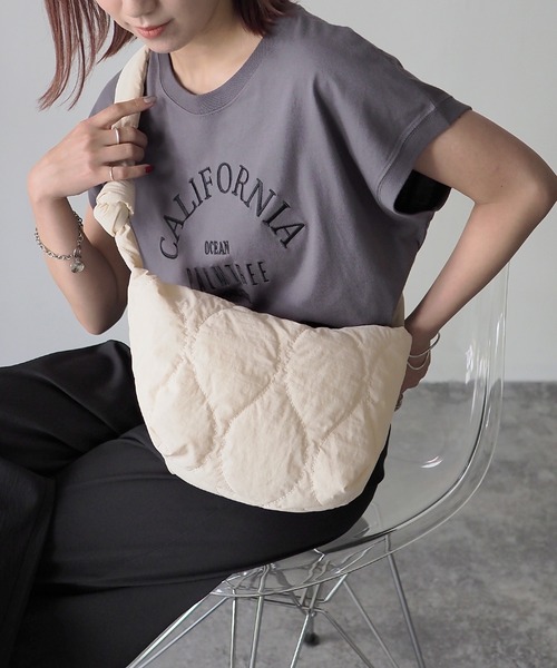 Riberry（リベリー）の「キルティングミニショルダーバッグ（ショルダーバッグ・レディース・アイボリー/ブラック/カーキ/イエロー/ベージュ・FREE）」の9枚目の写真