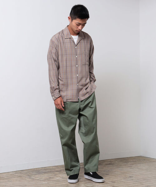 BEAMS(ビームス)の「BEAMS / レーヨンツイルチェック オープンカラーシャツ(シャツ/ブラウス・メンズ・ベージュ/ネイビー・M/L/XL/S)」の5枚目の写真