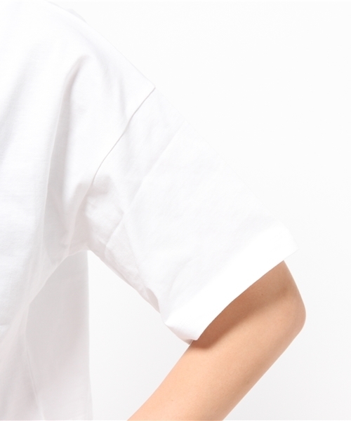 ETRE CECILE（エトレセシル）の「ETRE CECILE  『TOUTE LA NUIT』クロップドTシャツ（Tシャツ/カットソー・レディース・ホワイト・SMALL/MEDIUM）」の4枚目の写真