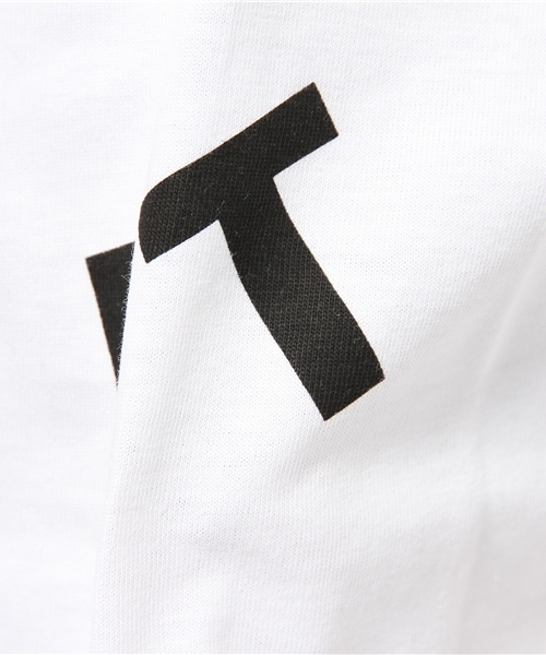 ETRE CECILE（エトレセシル）の「ETRE CECILE  『TOUTE LA NUIT』クロップドTシャツ（Tシャツ/カットソー・レディース・ホワイト・SMALL/MEDIUM）」の2枚目の写真