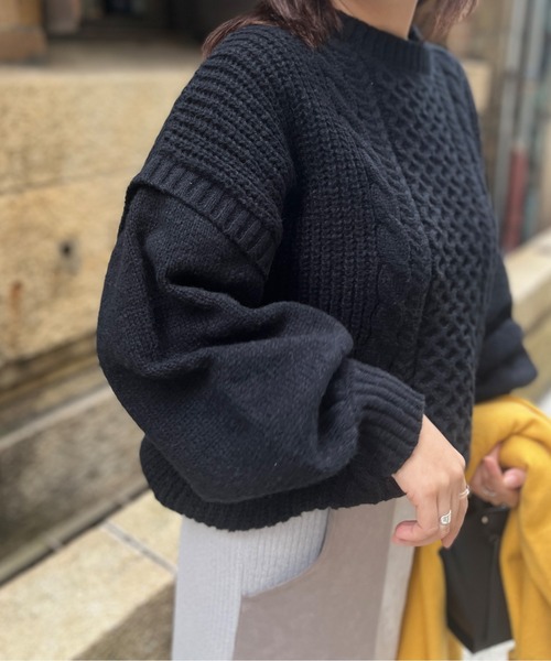 Chez toi(シェトワ)の「オーバーサイズケーブルニットプルオーバー(ニット/セーター・レディース・ブラック/オリーブ/ライトベージュ・FREE)」の2枚目の写真