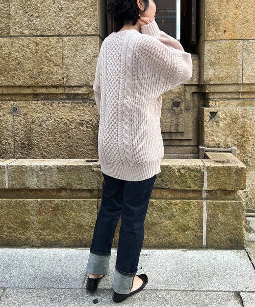 Chez toi(シェトワ)の「オーバーサイズケーブルニットプルオーバー(ニット/セーター・レディース・ブラック/オリーブ/ライトベージュ・FREE)」の12枚目の写真
