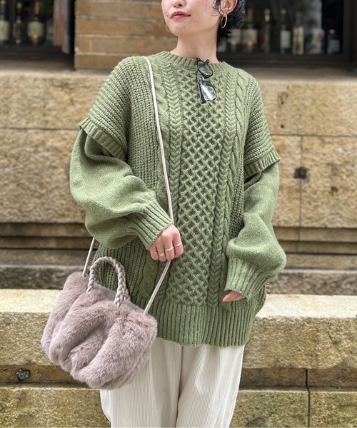 Chez toi(シェトワ)の「オーバーサイズケーブルニットプルオーバー(ニット/セーター・レディース・ブラック/オリーブ/ライトベージュ・FREE)」の5枚目の写真