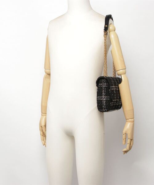 Guess(ゲス)の「CESSILY Convertible Xbdy Flap(ショルダーバッグ・レディース・ホワイト×ブラック・ONE SIZE)」の9枚目の写真