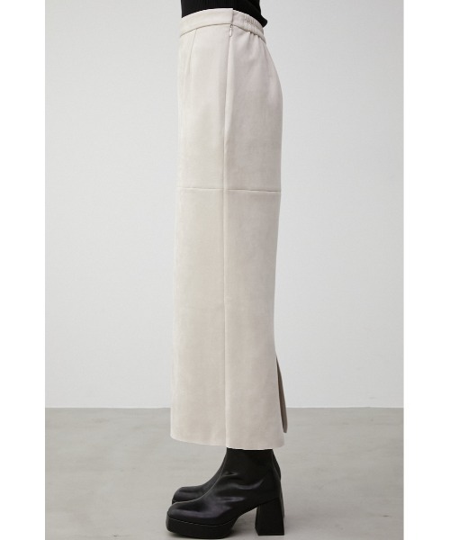AZUL by moussy（アズールバイマウジー）の「FAUX SUEDE SLIT SKIRT/フェイクスエードスリットスカート（スカート・レディース・ブラック/ライトブラウン/ライトベージュ・SMALL/MEDIUM）」の17枚目の写真
