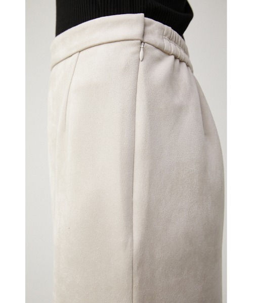 AZUL by moussy（アズールバイマウジー）の「FAUX SUEDE SLIT SKIRT/フェイクスエードスリットスカート（スカート・レディース・ブラック/ライトブラウン/ライトベージュ・SMALL/MEDIUM）」の19枚目の写真