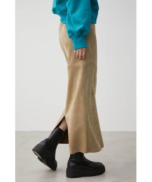 AZUL by moussy（アズールバイマウジー）の「FAUX SUEDE SLIT SKIRT/フェイクスエードスリットスカート（スカート・レディース・ブラック/ライトブラウン/ライトベージュ・SMALL/MEDIUM）」の22枚目の写真