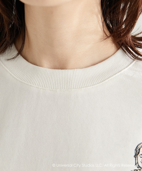 COLLAGE GALLARDAGALANTE(コラージュガリャルダガランテ)の「UNIVERSAL/CHUCKY ロゴスウェット(スウェット・レディース・ホワイト・FREE)」の5枚目の写真