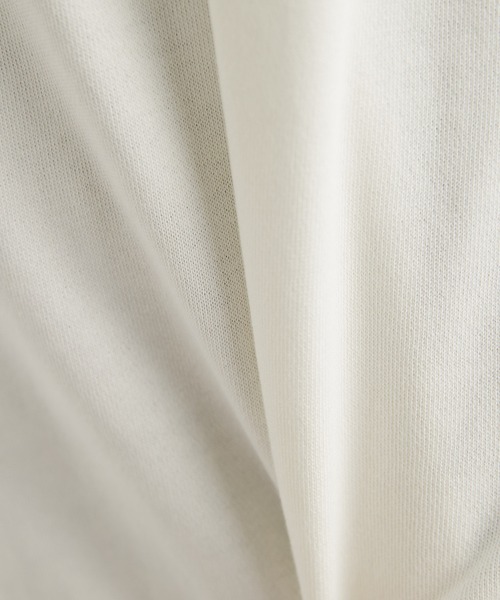 COLLAGE GALLARDAGALANTE(コラージュガリャルダガランテ)の「UNIVERSAL/CHUCKY ロゴスウェット(スウェット・レディース・ホワイト・FREE)」の16枚目の写真