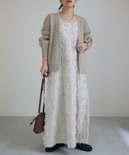 ap retro(アプレトロ)の「パール付ガウンニットカーディガン スポンディッシュカーディガン(カーディガン/ボレロ・レディース・ブラック/ライトグレー/アイボリー/グレイッシュベージュ・FREE)」の14枚目の写真