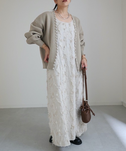 ap retro(アプレトロ)の「パール付ガウンニットカーディガン スポンディッシュカーディガン(カーディガン/ボレロ・レディース・ブラック/ライトグレー/アイボリー/グレイッシュベージュ・FREE)」の17枚目の写真