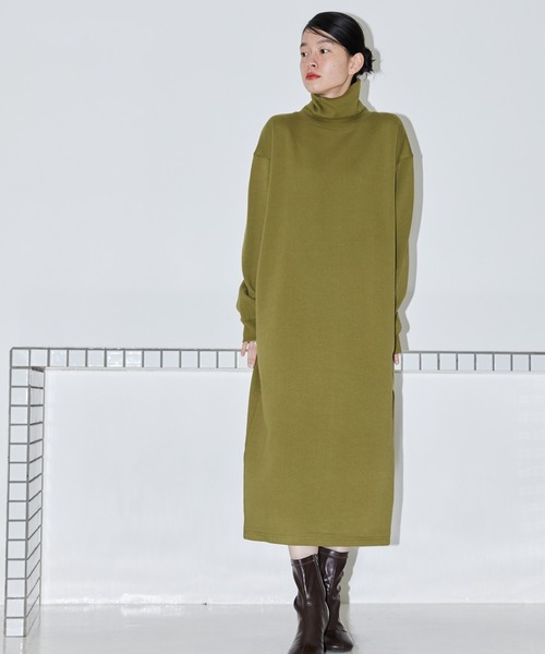AMERICAN HOLIC(アメリカンホリック)の「モックネック裏起毛ワンピース①(ワンピース・レディース・ブラウン/カーキ/ピンク・M/L)」の1枚目の写真