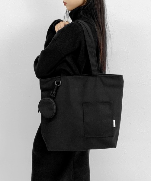 LVEU.(ラブユ.)の「【LVEU.】ミニポーチ付きキャンバストートバッグ / バッグ 鞄 BAG キャンバス トート ポーチ A4 スクエア 肩掛け ブラック(トートバッグ・レディース・ブラック・FREE)」の3枚目の写真