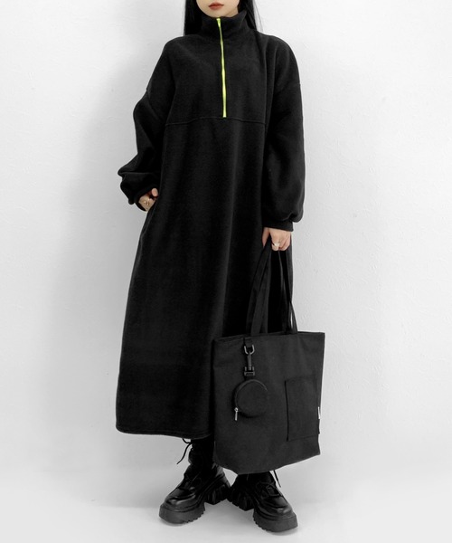 LVEU.(ラブユ.)の「【LVEU.】ミニポーチ付きキャンバストートバッグ / バッグ 鞄 BAG キャンバス トート ポーチ A4 スクエア 肩掛け ブラック(トートバッグ・レディース・ブラック・FREE)」の4枚目の写真