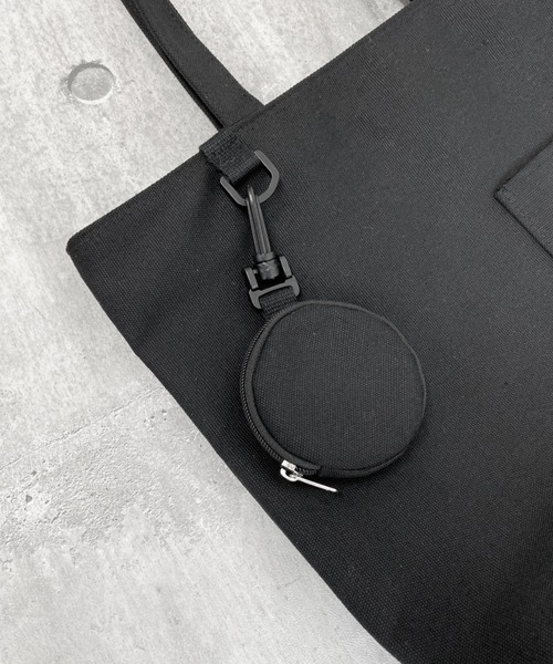 LVEU.(ラブユ.)の「【LVEU.】ミニポーチ付きキャンバストートバッグ / バッグ 鞄 BAG キャンバス トート ポーチ A4 スクエア 肩掛け ブラック(トートバッグ・レディース・ブラック・FREE)」の13枚目の写真