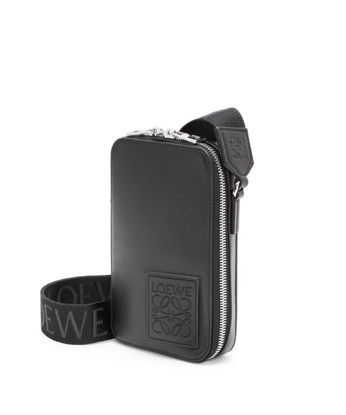 LOEWE（ロエベ）の「バーティカル クロスボディポケット (サテンカーフ)（その他小物・メンズ・ブラック・ONE SIZE）」の4枚目の写真