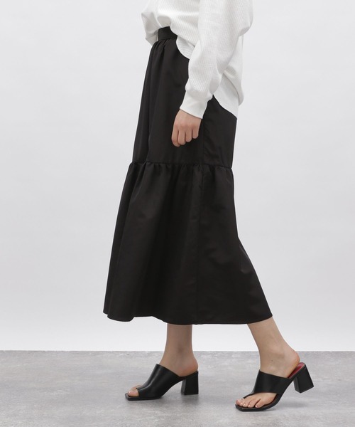 LAKOLE（ラコレ）の「タフタティアードスカート / 188326（スカート