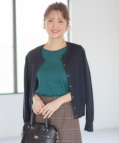 ANY SIS(エニィスィス)の「【美人百花7月号掲載】ベーシッククルーネック カーディガン(カーディガン/ボレロ・レディース・ブラック系/ネイビー系/ホワイト系/オレンジ系/ダルブルー系・2)」の1枚目の写真