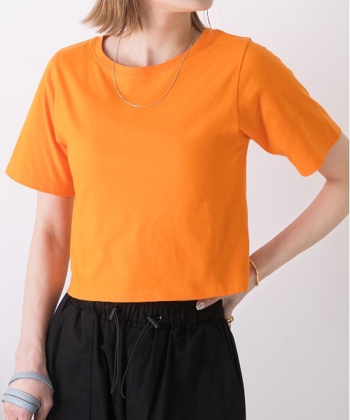 ad thie（アドティエ）の「シンプル無地 ボーダー ショート丈ミニTシャツ（Tシャツ/カットソー・レディース・ブラック/グリーン/セージグリーン/イエロー/ホワイト/ブルー/チェリーレッド/ダークブルー/オフホワイト/オレンジ/レッド/ダークブラウン/ピンク/チャコール/ミント/ブルーグレー・FREE）」の16枚目の写真