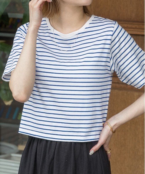 ad thie（アドティエ）の「シンプル無地 ボーダー ショート丈ミニTシャツ（Tシャツ/カットソー・レディース・ブラック/グリーン/セージグリーン/イエロー/ホワイト/ブルー/チェリーレッド/ダークブルー/オフホワイト/オレンジ/レッド/ダークブラウン/ピンク/チャコール/ミント/ブルーグレー・FREE）」の10枚目の写真