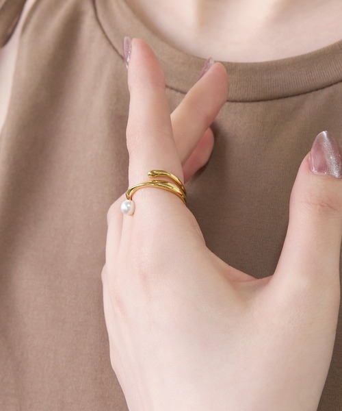 Phoebe（フィービィー）の「2wayリボンパールリング&イヤーカフ（リング・レディース・イエローゴールド・FREE）」の5枚目の写真