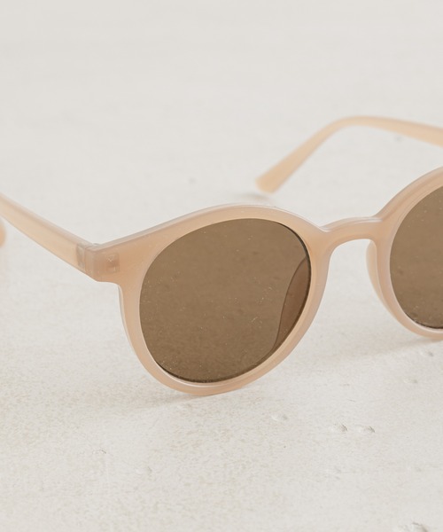 Chico(チコ)の「ボストンフレームサングラス(サングラス・レディース・ブラウン/ベージュ・FREE)」の10枚目の写真