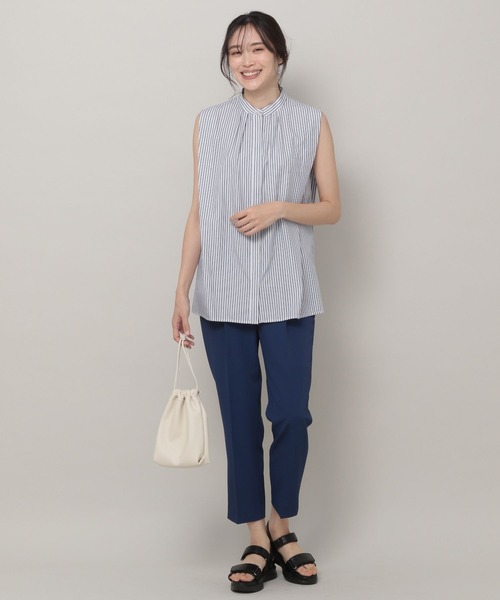 Elura(エルーラ)の「アイロンいらずノースリシャツ(シャツ/ブラウス・レディース・ネイビー/ホワイト/ブルー・MEDIUM/LARGE)」の8枚目の写真