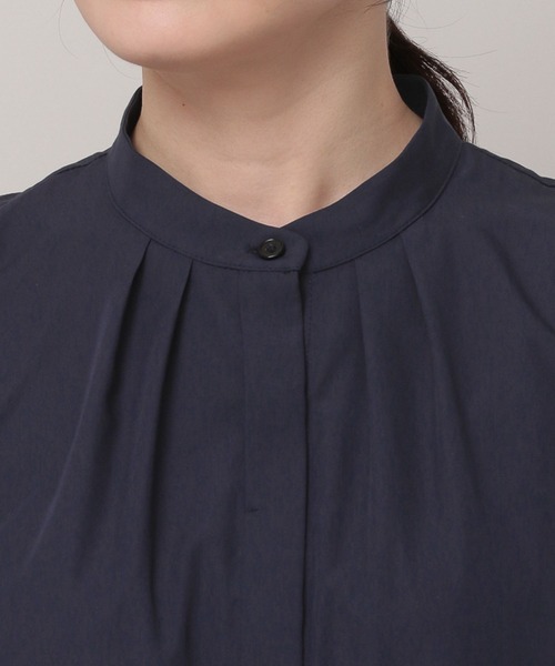 Elura(エルーラ)の「アイロンいらずノースリシャツ(シャツ/ブラウス・レディース・ネイビー/ホワイト/ブルー・MEDIUM/LARGE)」の10枚目の写真