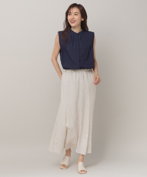 Elura(エルーラ)の「アイロンいらずノースリシャツ(シャツ/ブラウス・レディース・ネイビー/ホワイト/ブルー・MEDIUM/LARGE)」の9枚目の写真